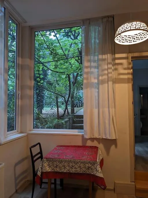 Charming City-Center Oasis Tiflis